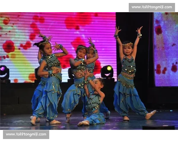舞动异彩印度舞比赛荣获一等奖荣耀时刻展现
